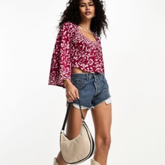 FREE PEOPLE On The Block Batik Print Bell Sleeve Top Berry L NWT - Picture 2 of 6